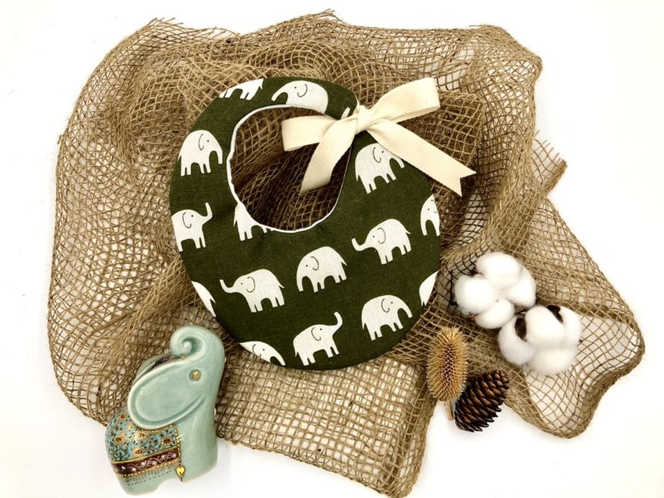 #SaveTheElephants: Handmade Organic Cotton Baby Bib (Green)