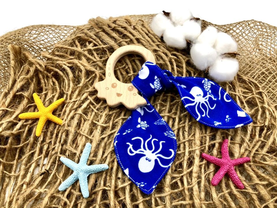 #SaveTheMarineLife: Natural Wooden Octopus Teether + Organic Cotton Teether Cloth (Marine Life)