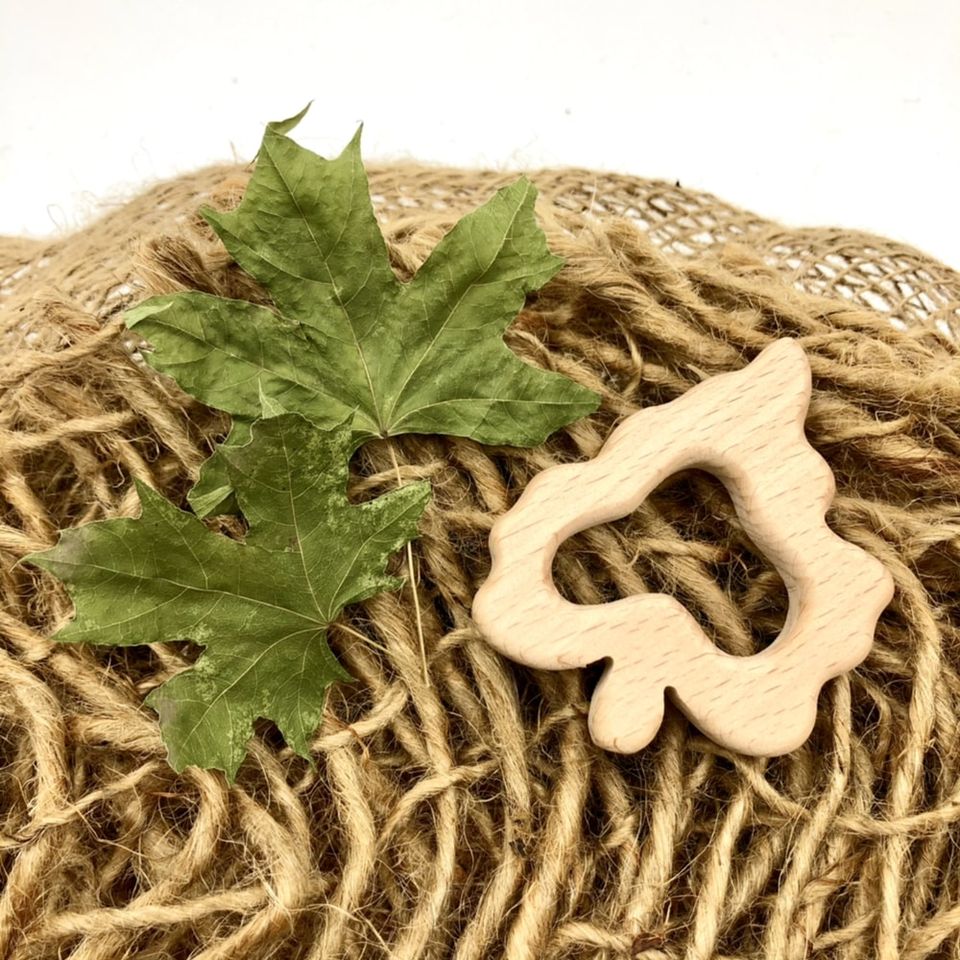 #SaveTheNature: Natural Wooden Teether - Christmas Leaf