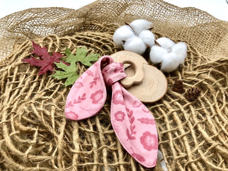 #SaveTheNature: Natural Wooden Flower Teether + Organic Cotton Cloth